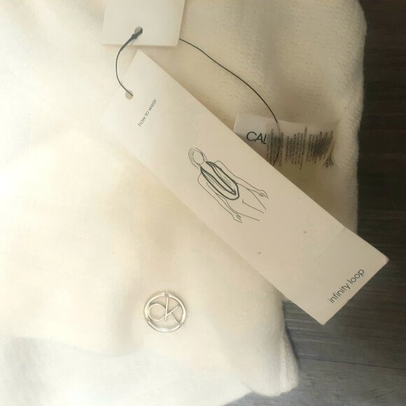 Calvin Klien Ivory Infinity scarf- NWT - Picture 8 of 8